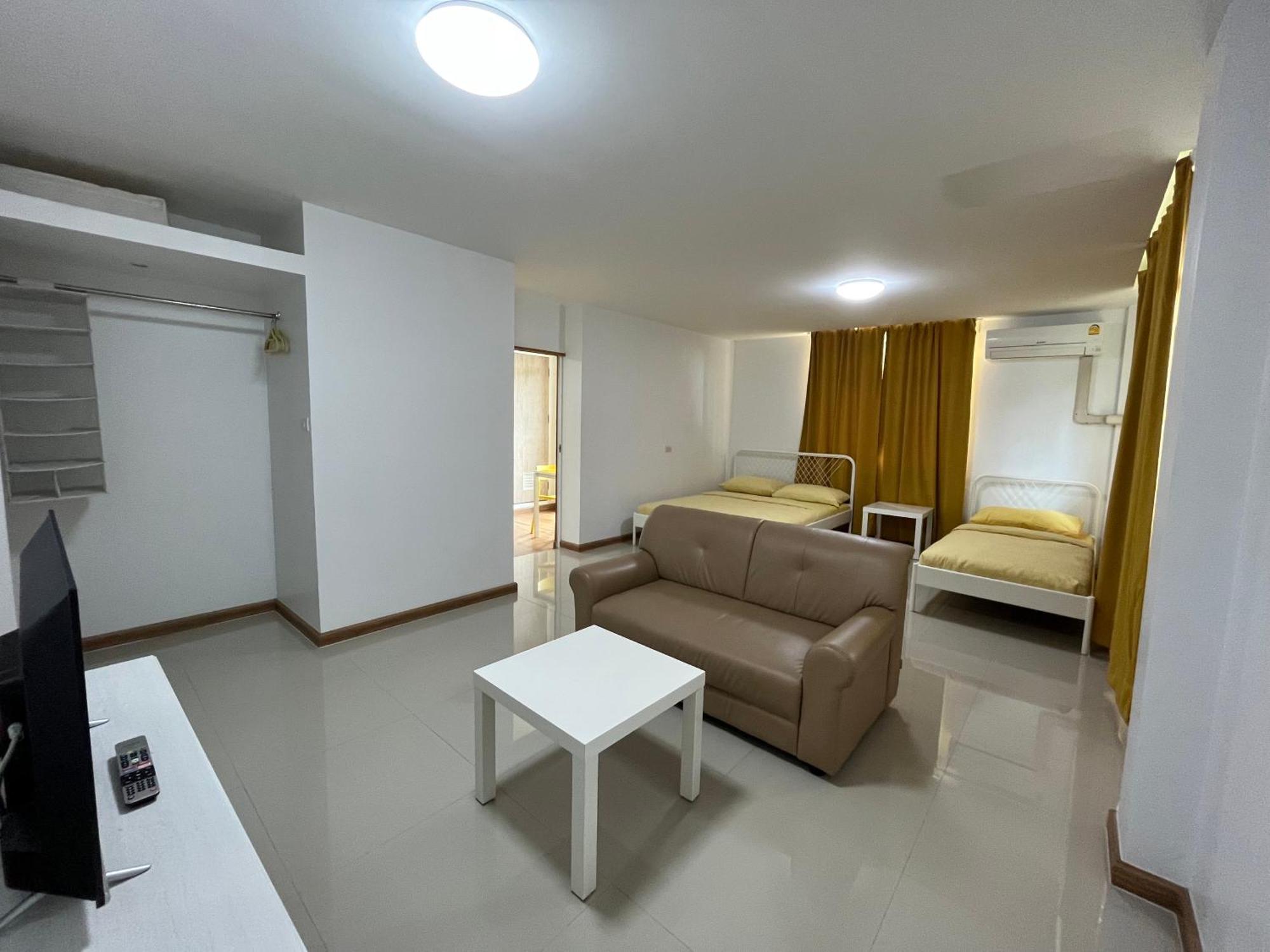 בנגקוק Dao Jaras Fah Hometel ดาวจรัสฟ้าโฮมเทล מראה חיצוני תמונה