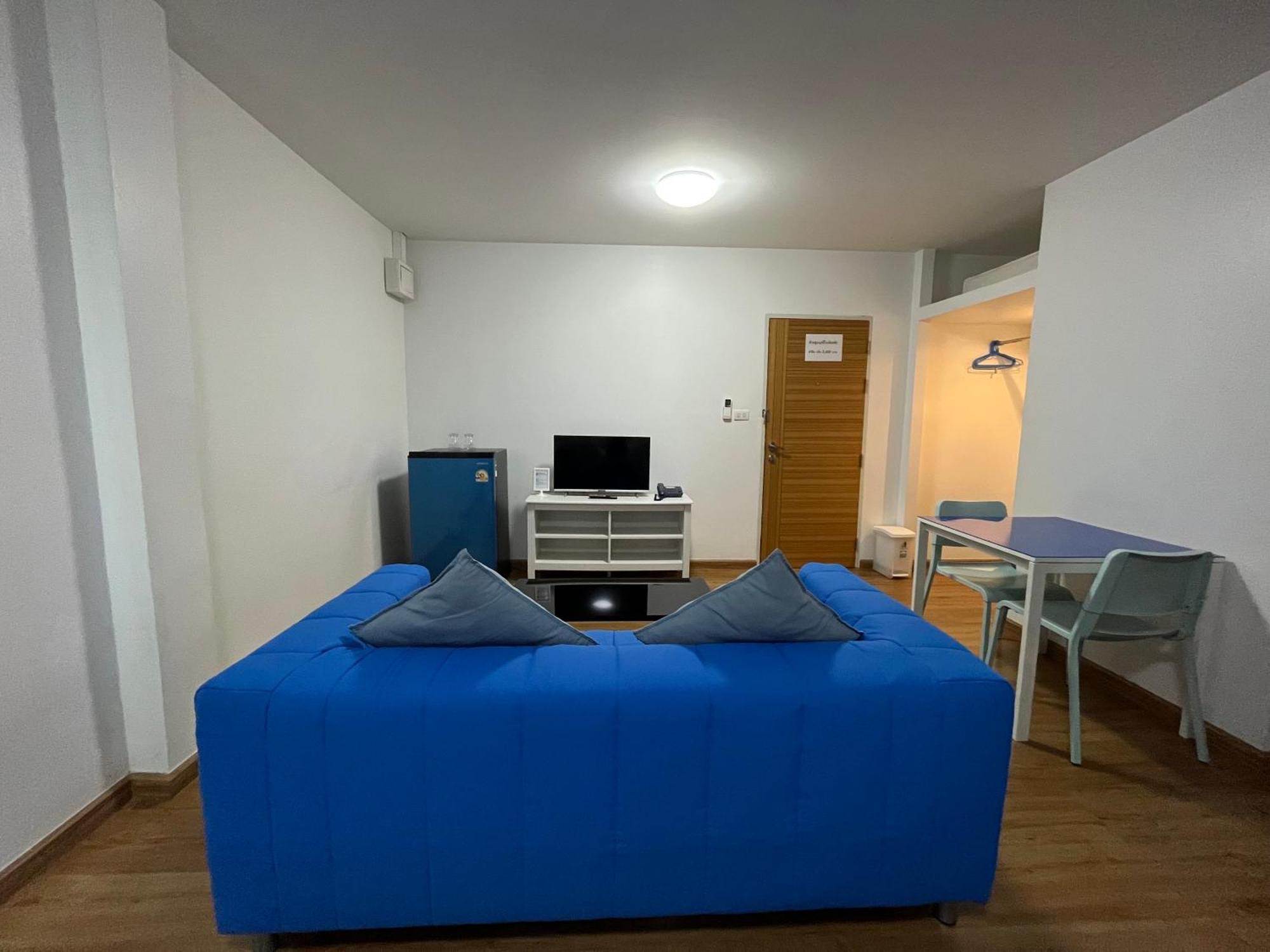 בנגקוק Dao Jaras Fah Hometel ดาวจรัสฟ้าโฮมเทล מראה חיצוני תמונה